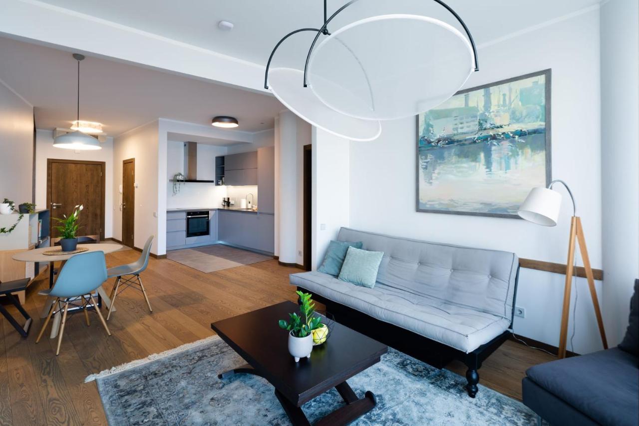 Riverside Spacious One Bedroom Riika