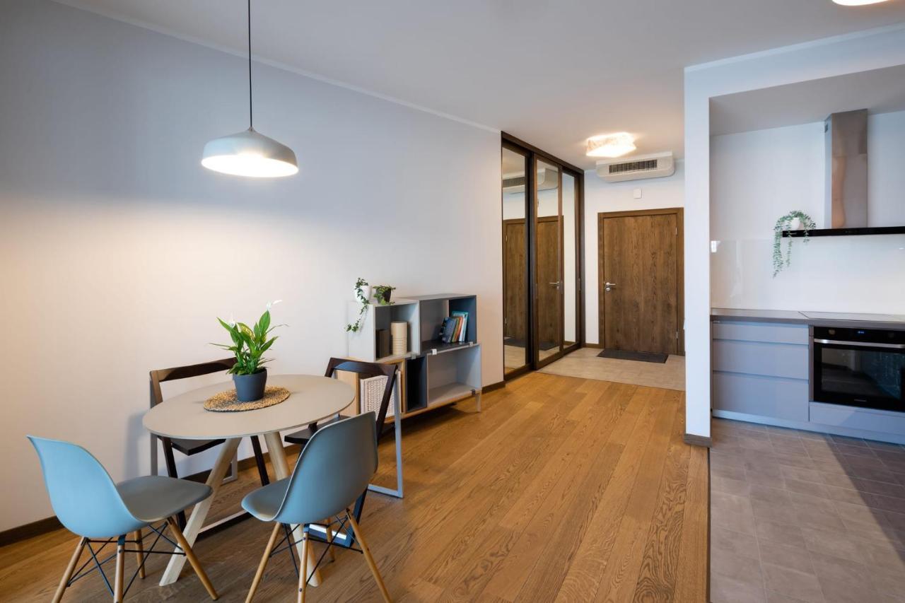 Riverside Spacious One Bedroom * Riika