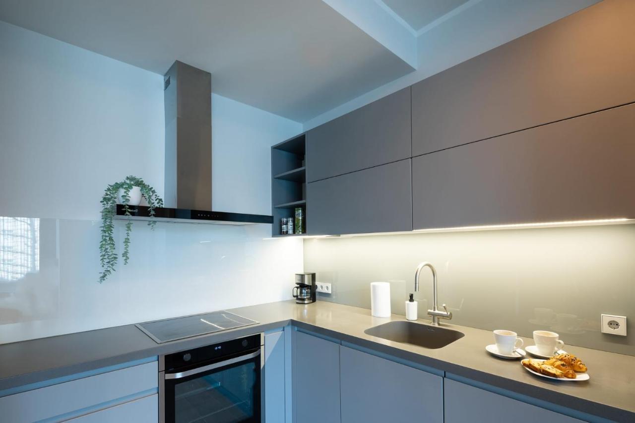 Riverside Spacious One Bedroom Huoneisto