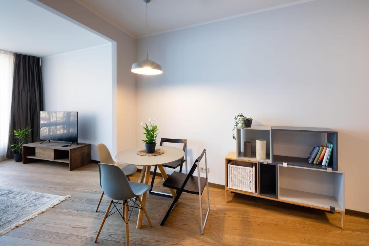 Riverside Spacious One Bedroom Huoneisto Riika