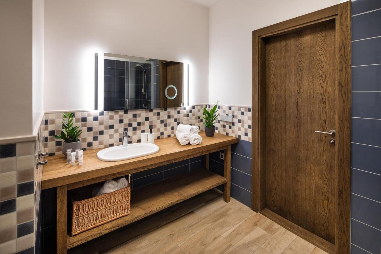 Huoneisto Riverside Spacious One Bedroom