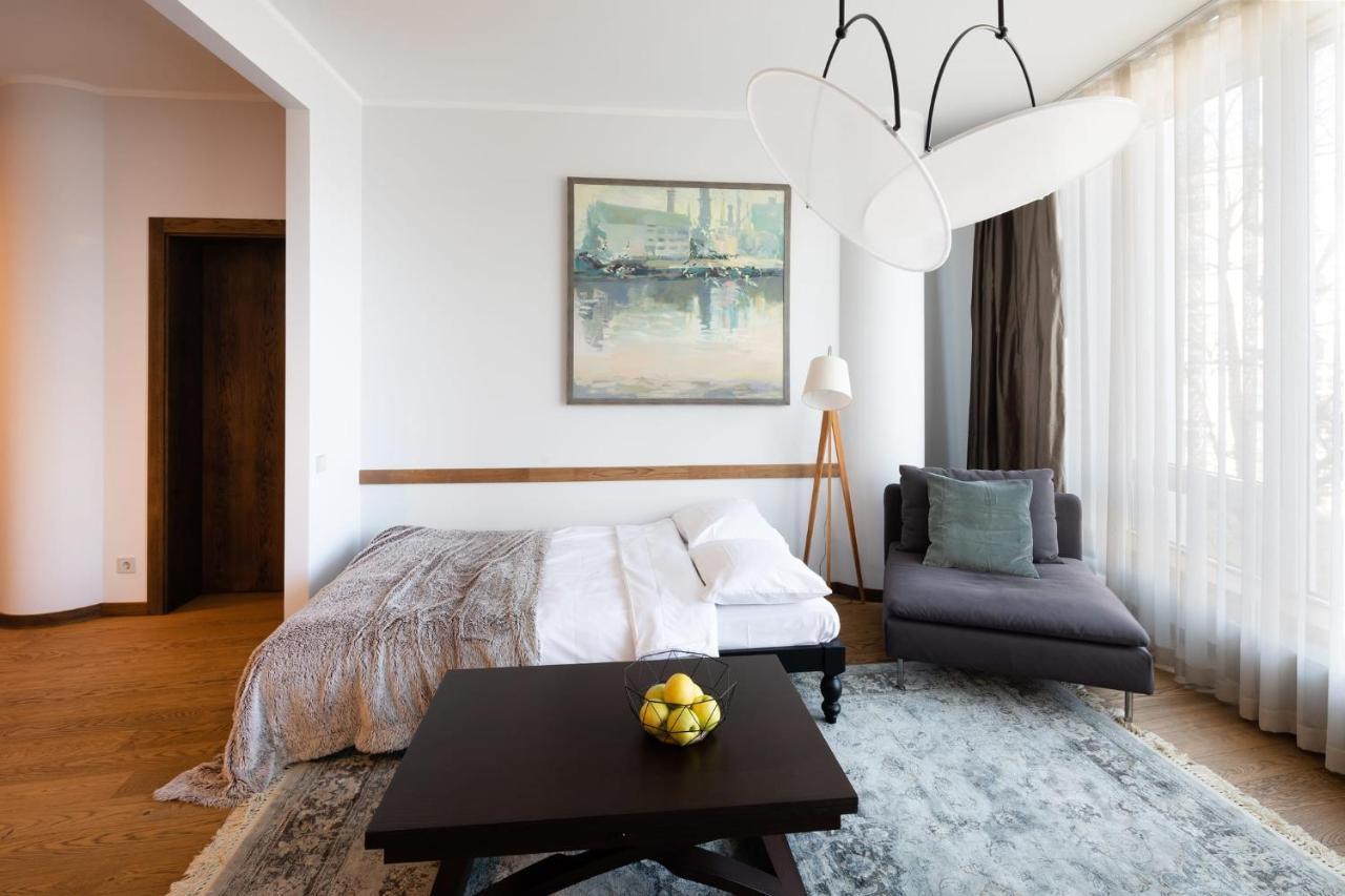 Huoneisto Riverside Spacious One Bedroom