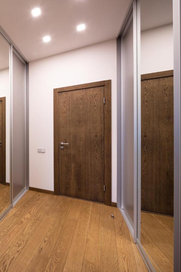 Riverside Spacious One Bedroom Huoneisto *