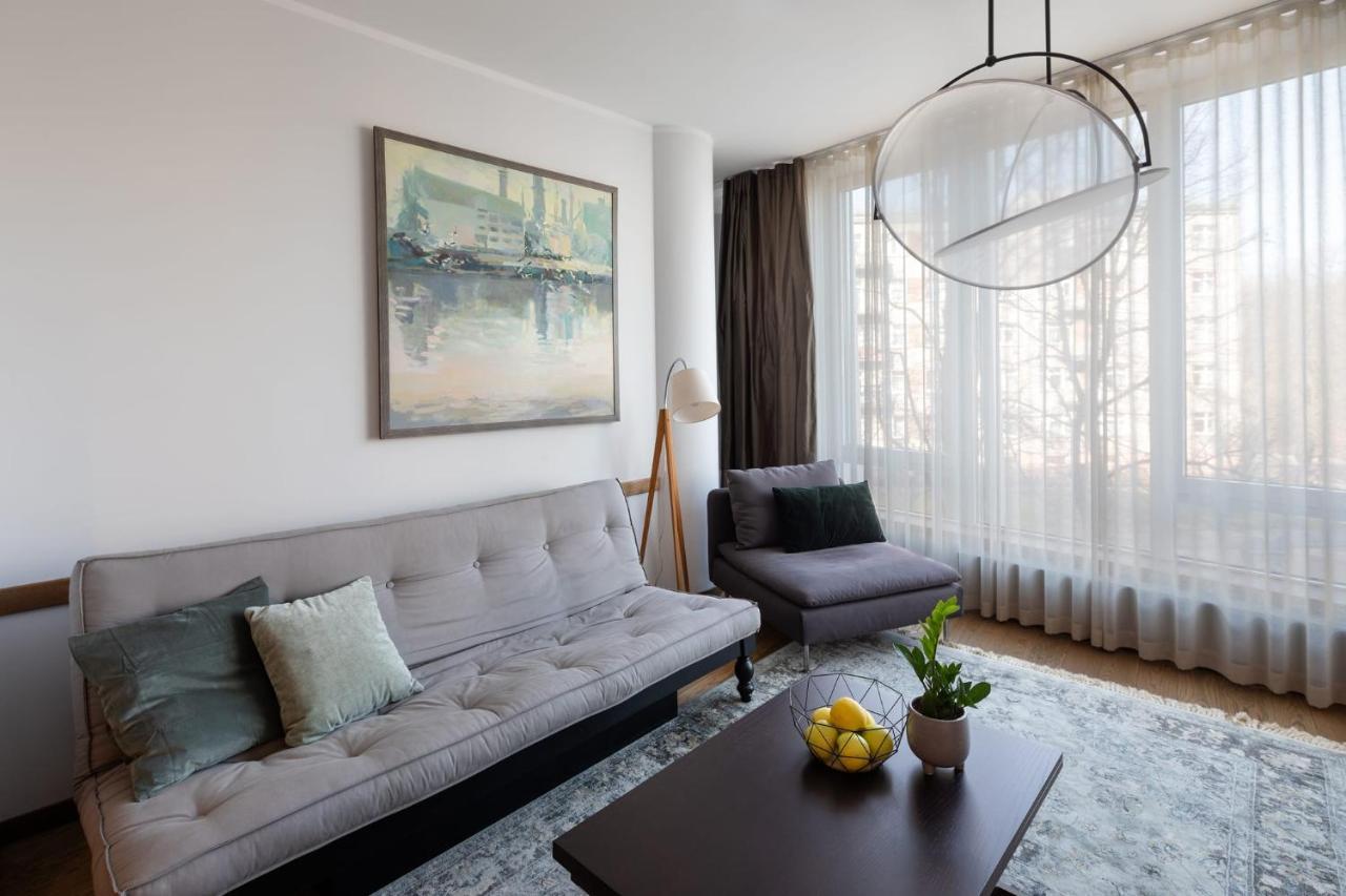 Huoneisto Riverside Spacious One Bedroom