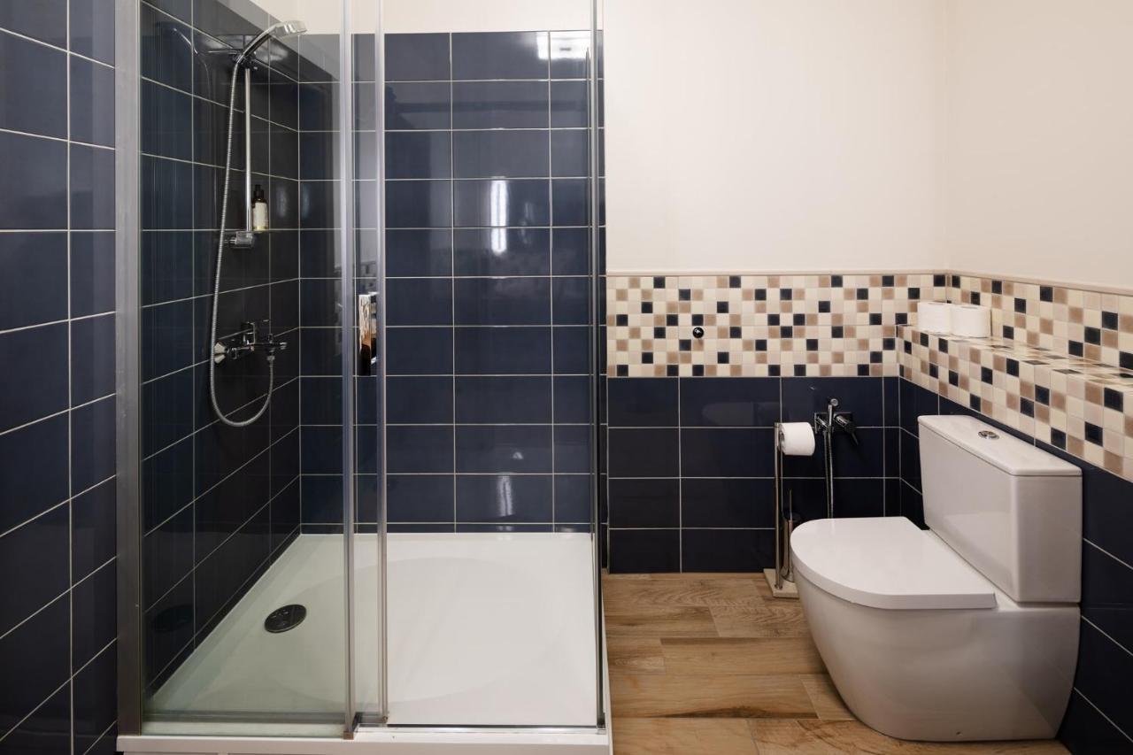 Huoneisto Riverside Spacious One Bedroom Riika